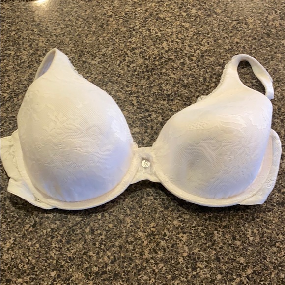 Victoria's Secret Other - Victoria’s Secret Body by Victoria Lined